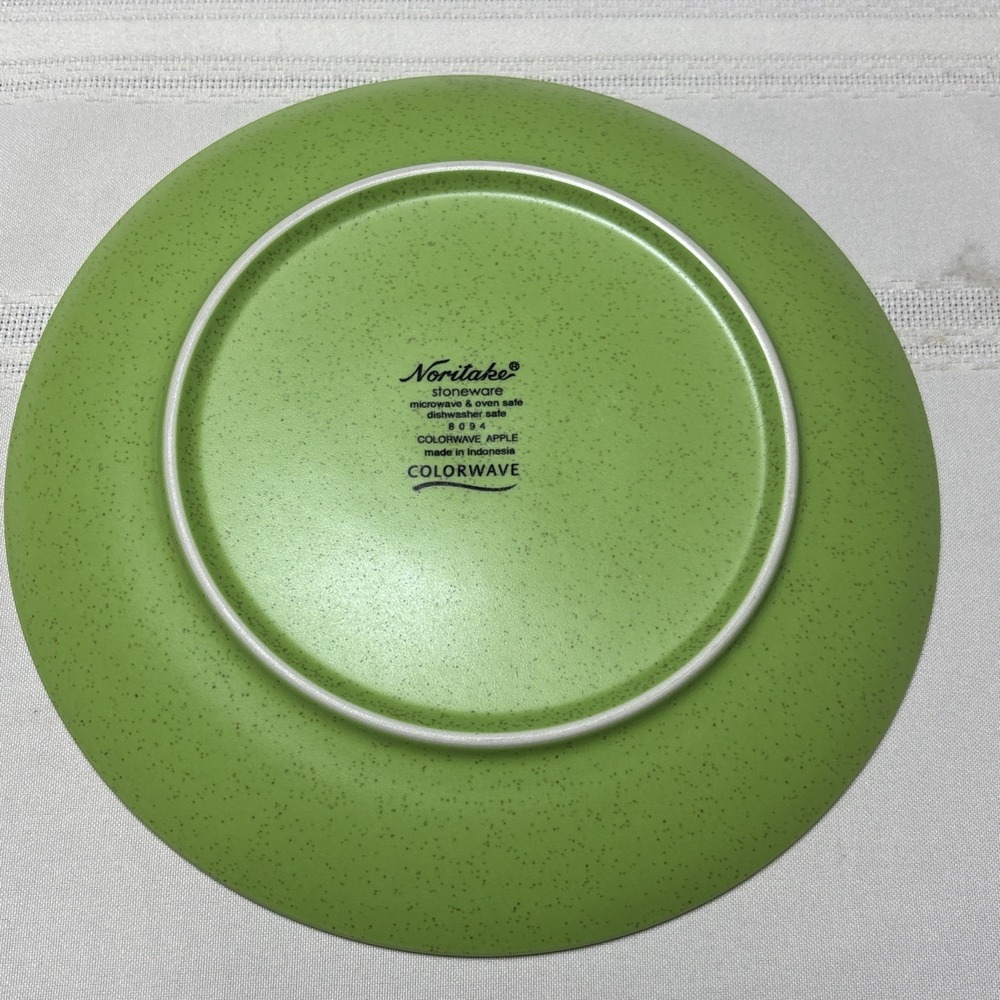 Noritake Colorwave Coupe 8.5" Salad Luncheon Plate Green Apple